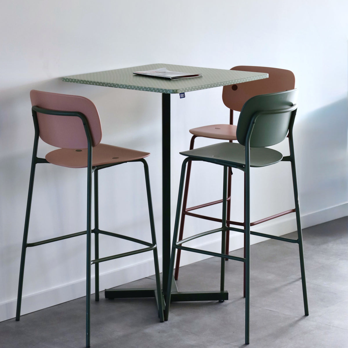 #hauteur_mange-debout-110cm